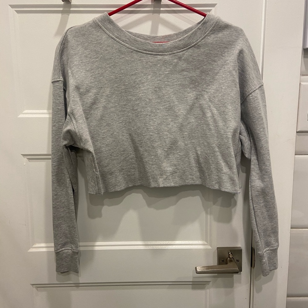 grey super cropped sweater with flowy back